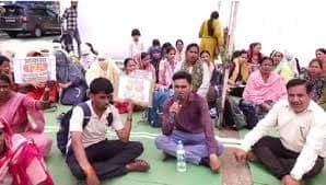 6 साल से नियुक्ति का इंतजार,एमपी में 13% ओबीसी होल्ड हटाने की मांग को लेकर भोपाल में प्रदर्शन