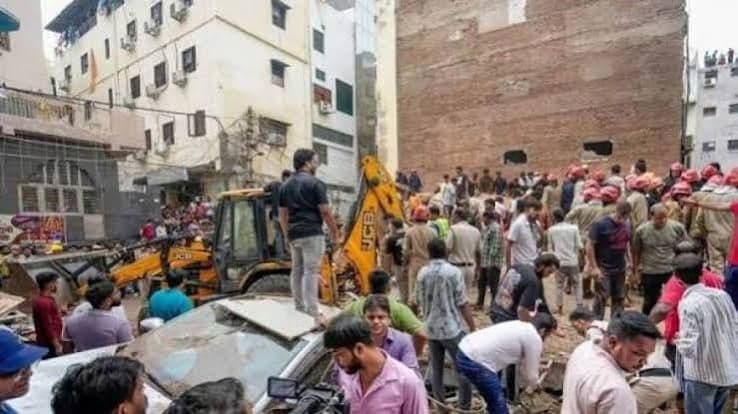 3 साल में दिल्ली में बिल्डिंग गिरने की 1133 घटनाएं