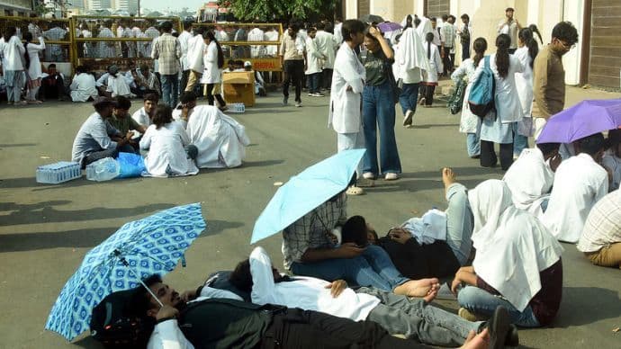 Bhopal Intern Doctors Protest